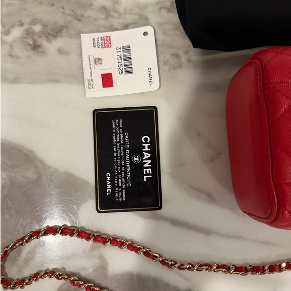 CHANEL Red Quilted Leather Key and Card Holder Set - Picture 7 of 8